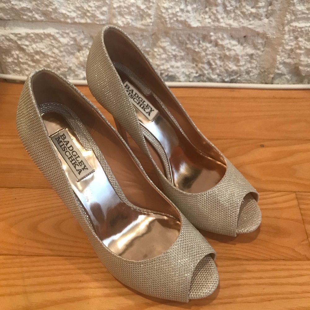 Badgley Mischka Drama Plummet Pumps - Picture 2 of 5